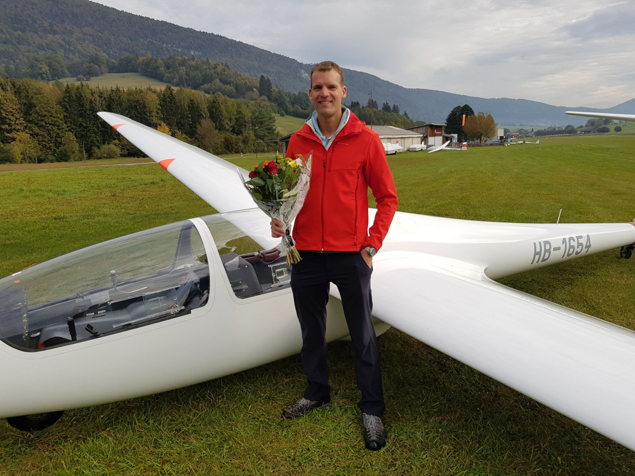 Gaëtan quitte enfin le côté obscure de l'aviation!